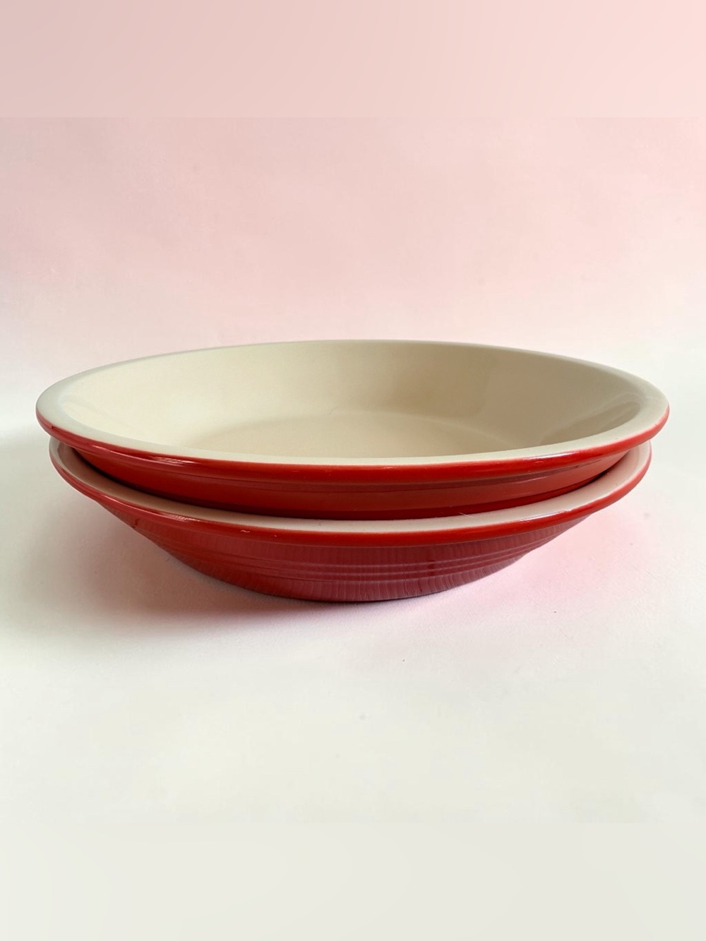 Le Creuset Stoneware Round  Dish Bowl Plate Pie
Pan Baking 9.75” Red Set of 2